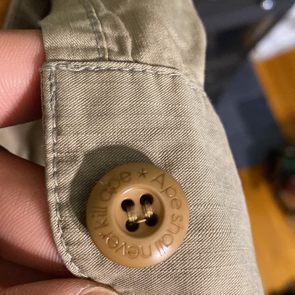 BAPE BUTTON UP - Picture 4 of 4